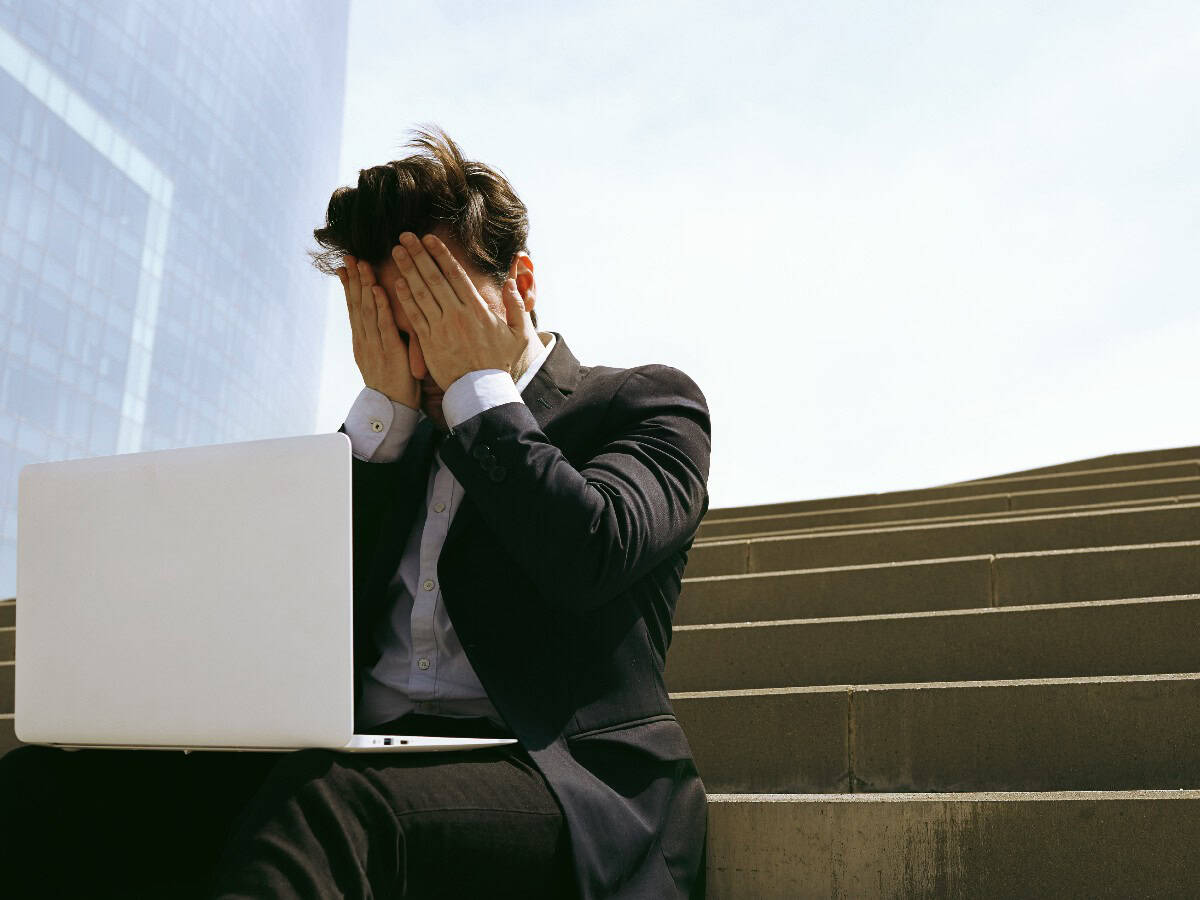 the 5 linkedin mistakes desperate job seekers make 1